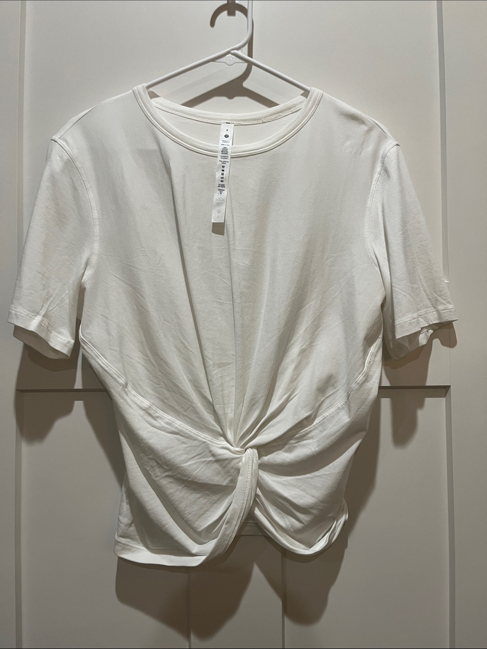 Lululemon White Twist-Front Women's Tee - Picture 4 of 6